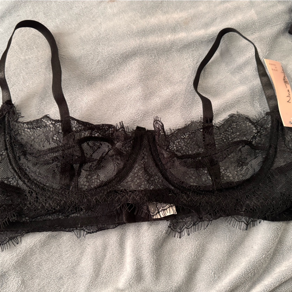 Lacey bra